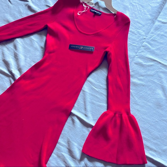 Red dress - Picture 2 of 3